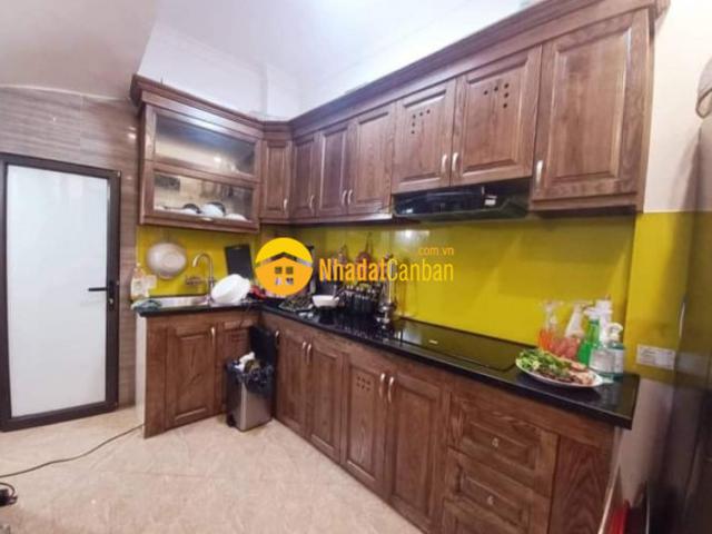 Nhà mặt phố bán
