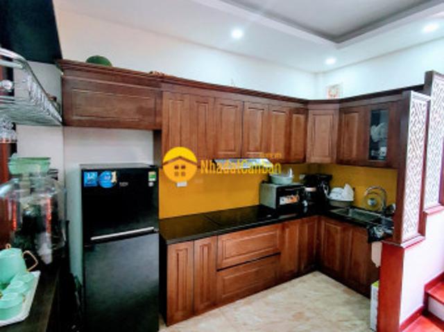 Nhà mặt phố bán