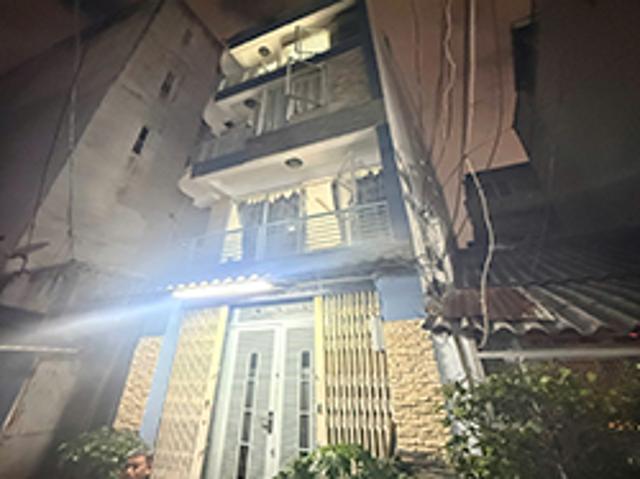 Nhà mặt phố bán