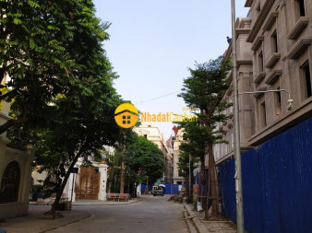 Nhà mặt phố bán