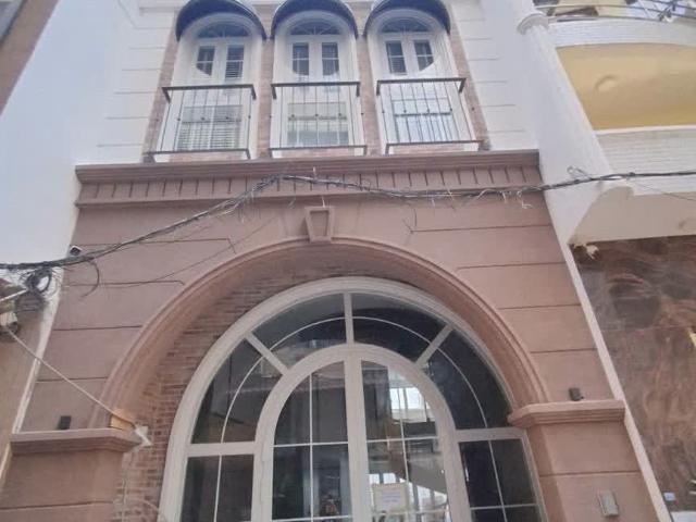 Nhà bán tại Khuôn viên UBND Thành phố Hồ Chí Minh, Thành phố Hồ Chí Minh