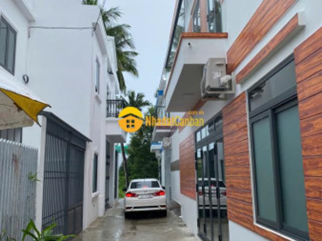 Nhà mặt phố bán