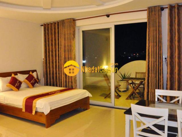 Nhà mặt phố bán