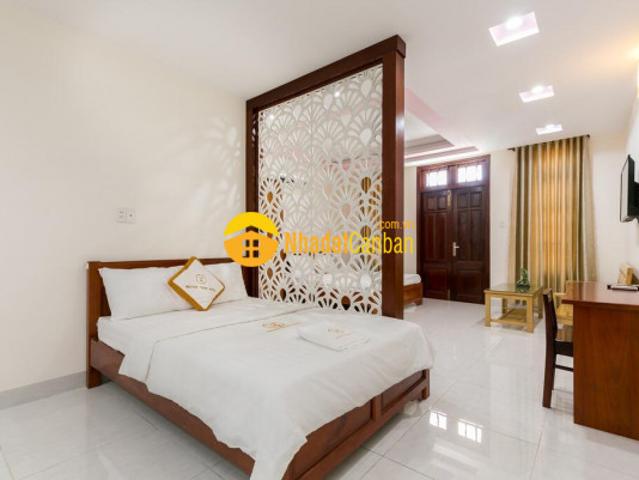 Nhà mặt phố bán