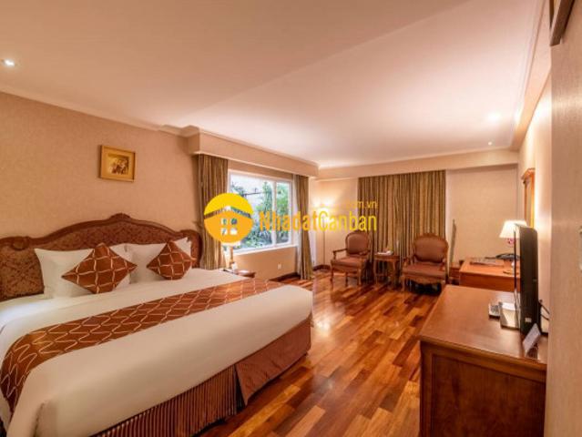 Nhà mặt phố bán