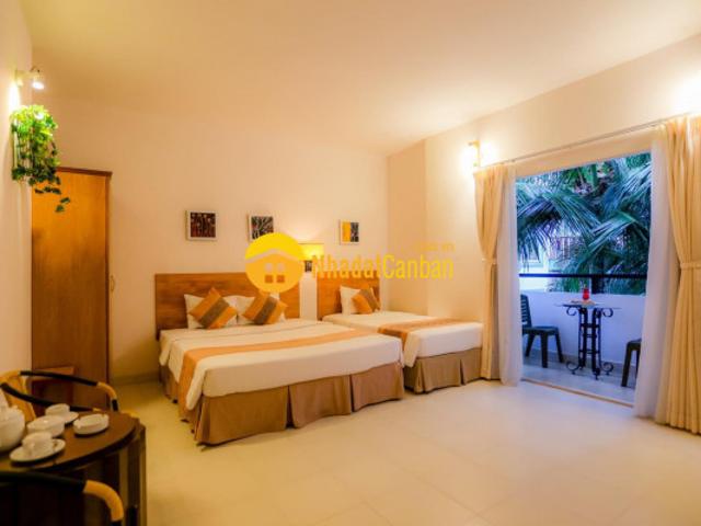 Nhà mặt phố bán