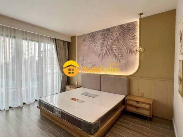 Nhà mặt phố bán