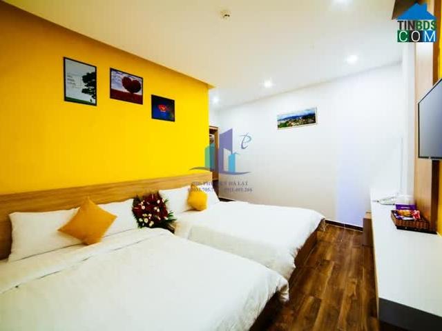 Nhà mặt phố bán