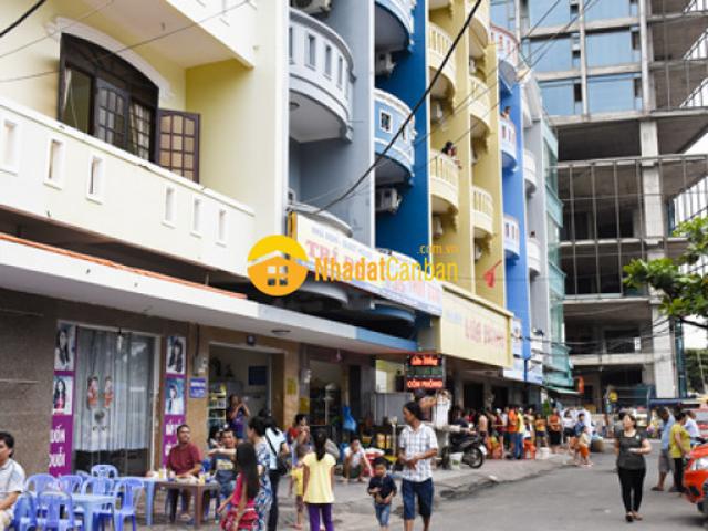 Nhà mặt phố bán