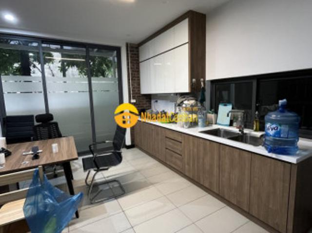 Nhà mặt phố bán