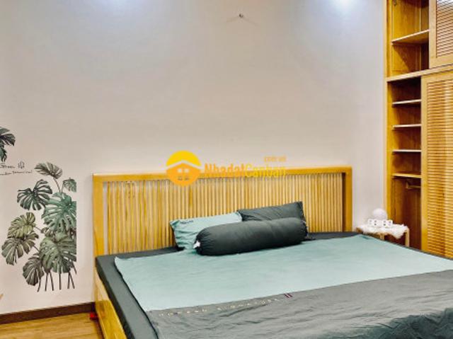 Nhà mặt phố bán