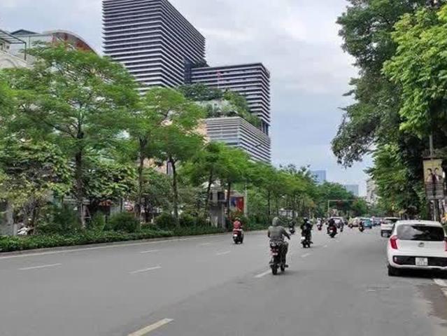 Nhà mặt phố bán tại Hoàn Kiếm, Hà Nội