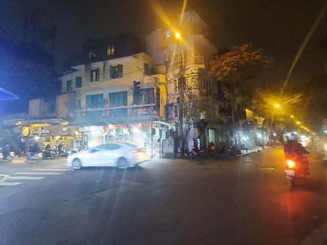 Nhà mặt phố bán tại Hoàn Kiếm, Hà Nội