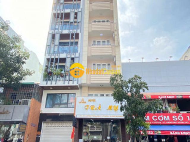 Nhà mặt phố bán