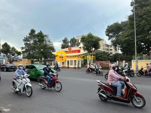 Nhà mặt phố bán
