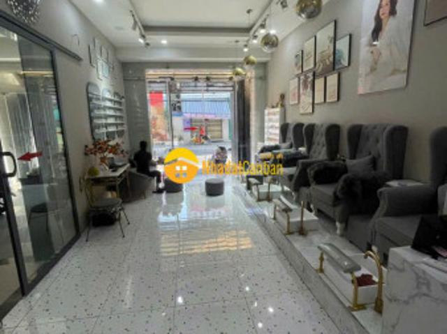 Nhà mặt phố bán