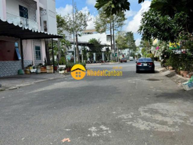 Mặt bằng bán