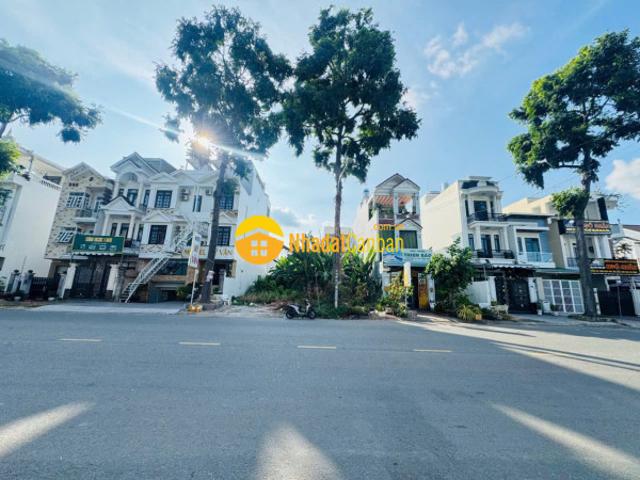 Mặt bằng bán
