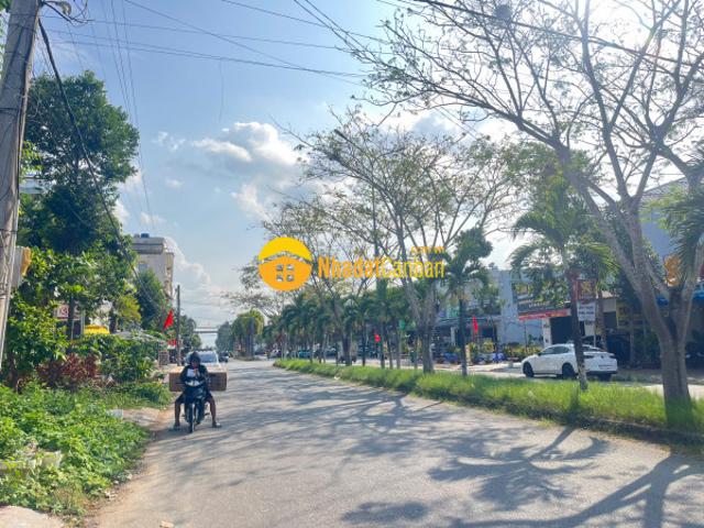 Mặt bằng bán