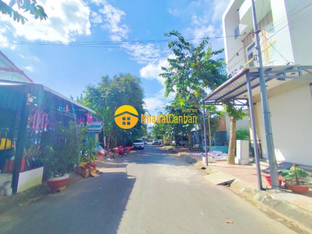 Mặt bằng bán