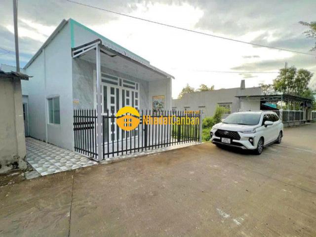 Nhà mặt phố bán