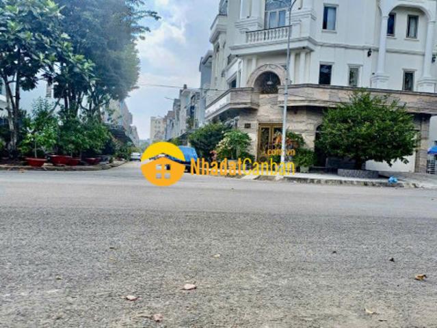 Nhà mặt phố bán