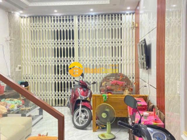 Nhà mặt phố bán