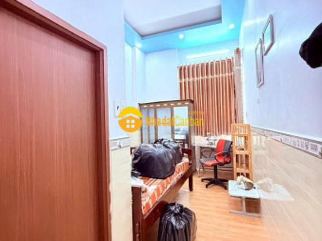 Nhà mặt phố bán