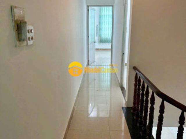 Nhà mặt phố bán