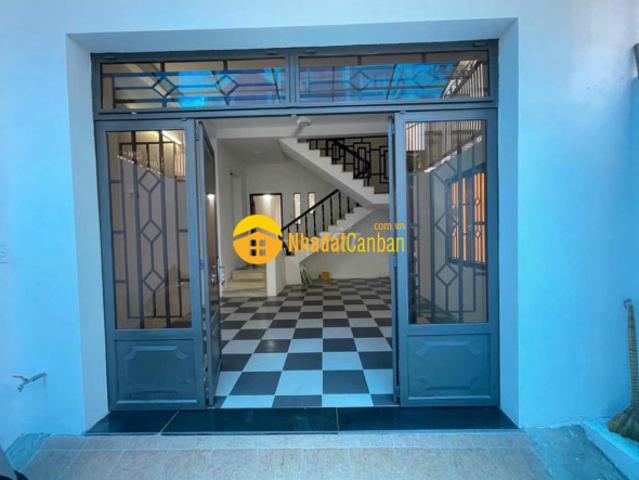 Nhà mặt phố bán