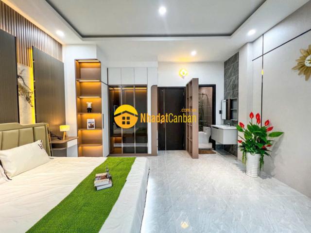 Nhà mặt phố bán