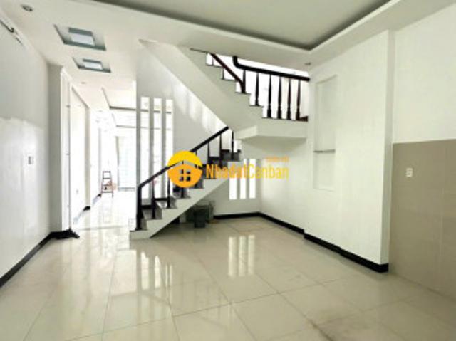 Nhà mặt phố bán