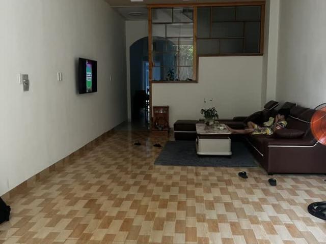Nhà mặt phố bán