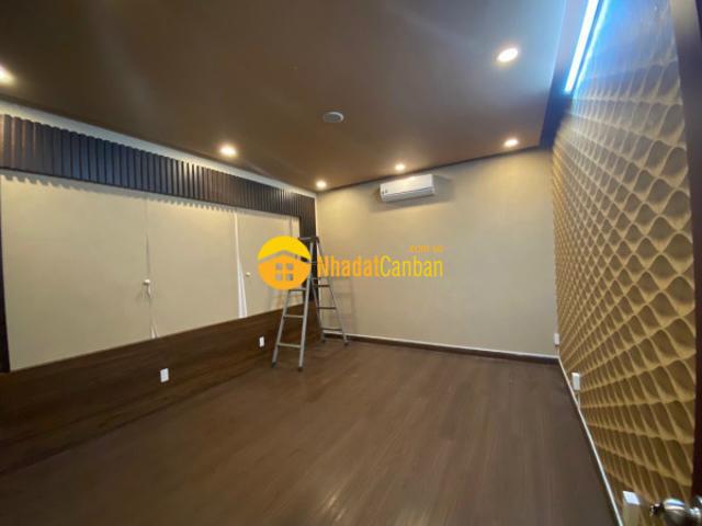 Nhà mặt phố bán