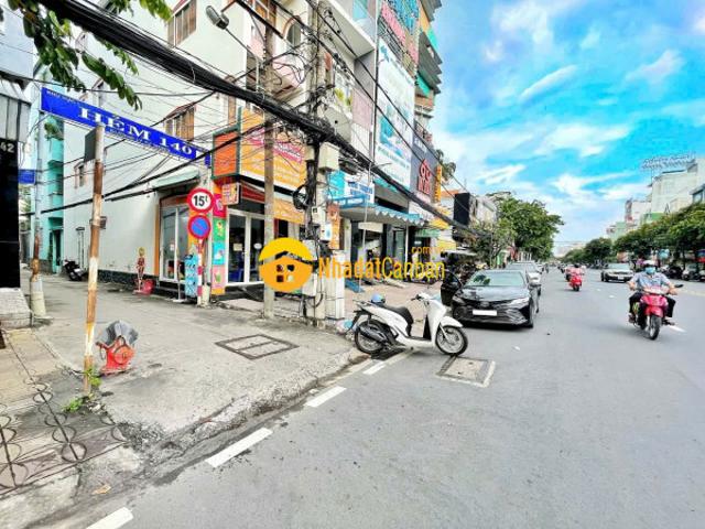 Nhà mặt phố bán