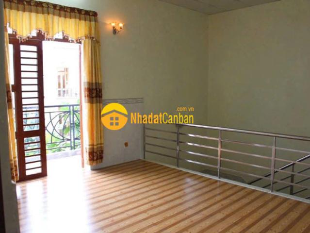 Nhà mặt phố bán