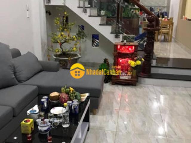 Nhà mặt phố bán