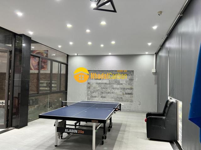Nhà mặt phố bán