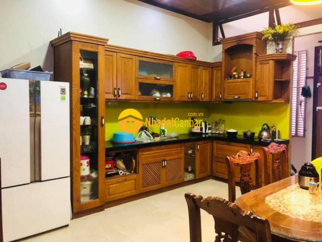 Nhà mặt phố bán