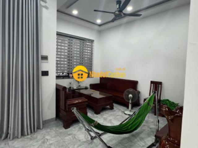 Nhà mặt phố bán