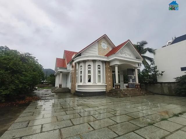 Nhà mặt phố bán
