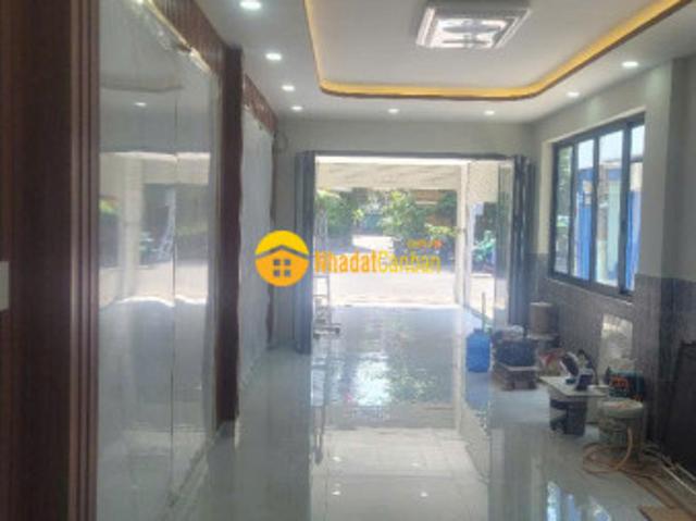 Nhà mặt phố bán