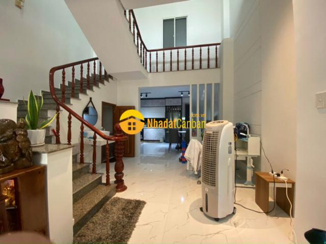 Nhà mặt phố bán