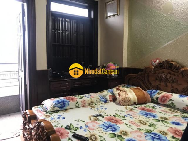 Nhà mặt phố bán