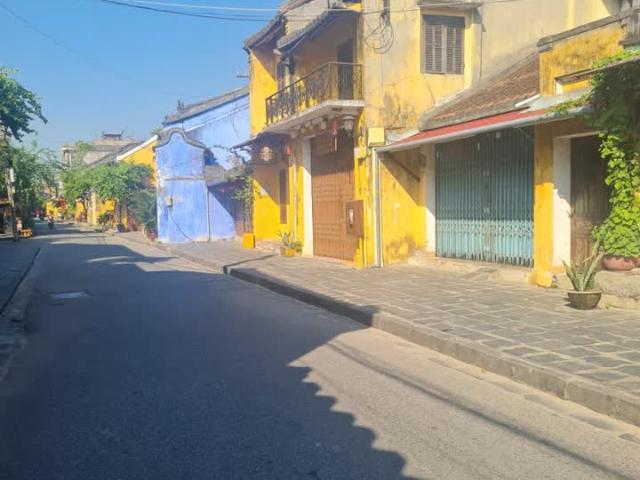 Nhà mặt phố bán