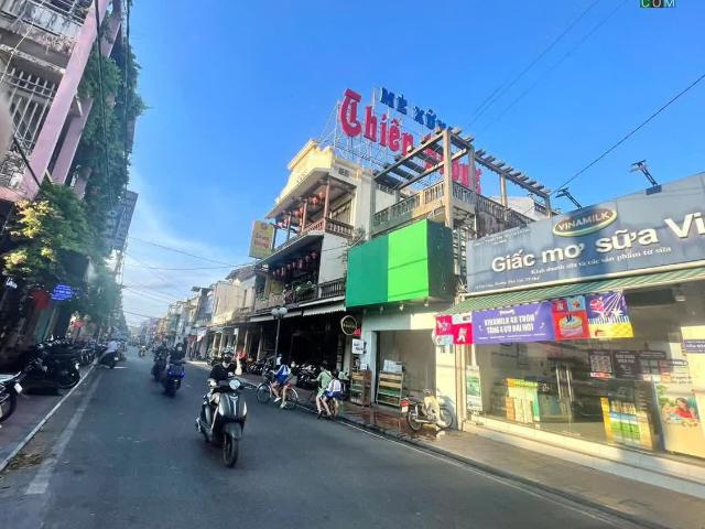 Nhà mặt phố bán
