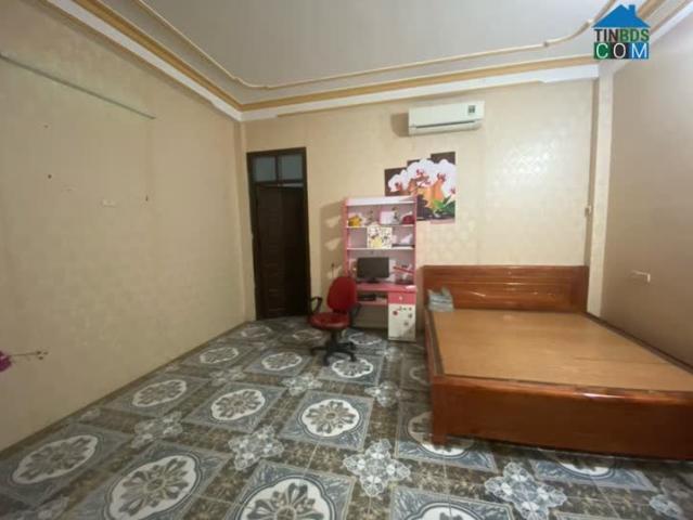 Nhà mặt phố bán