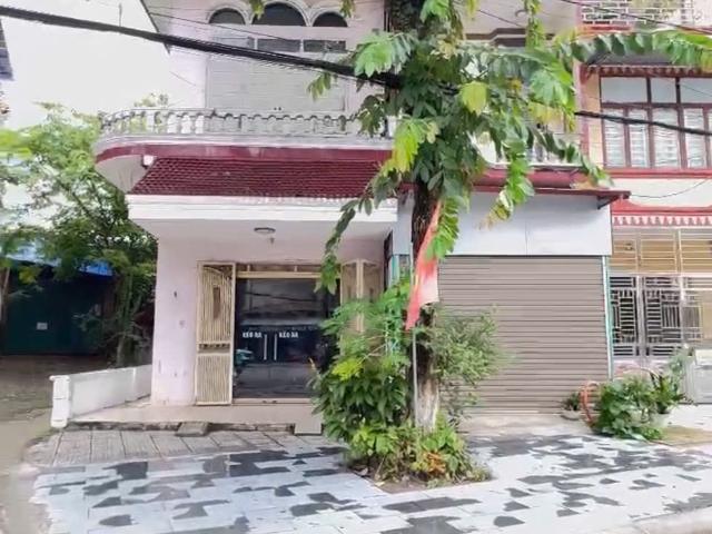 Nhà mặt phố bán
