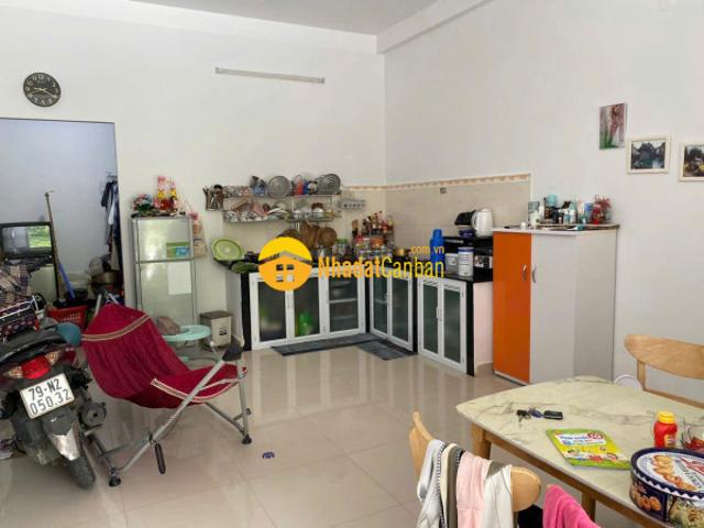 Nhà mặt phố bán