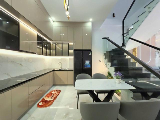 Nhà mặt phố bán
